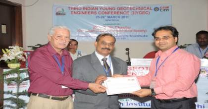 Prize Distribution for Best Paper