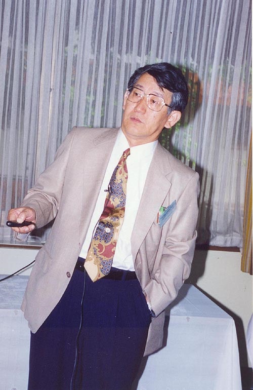 Prof_Adachi_at_AIT